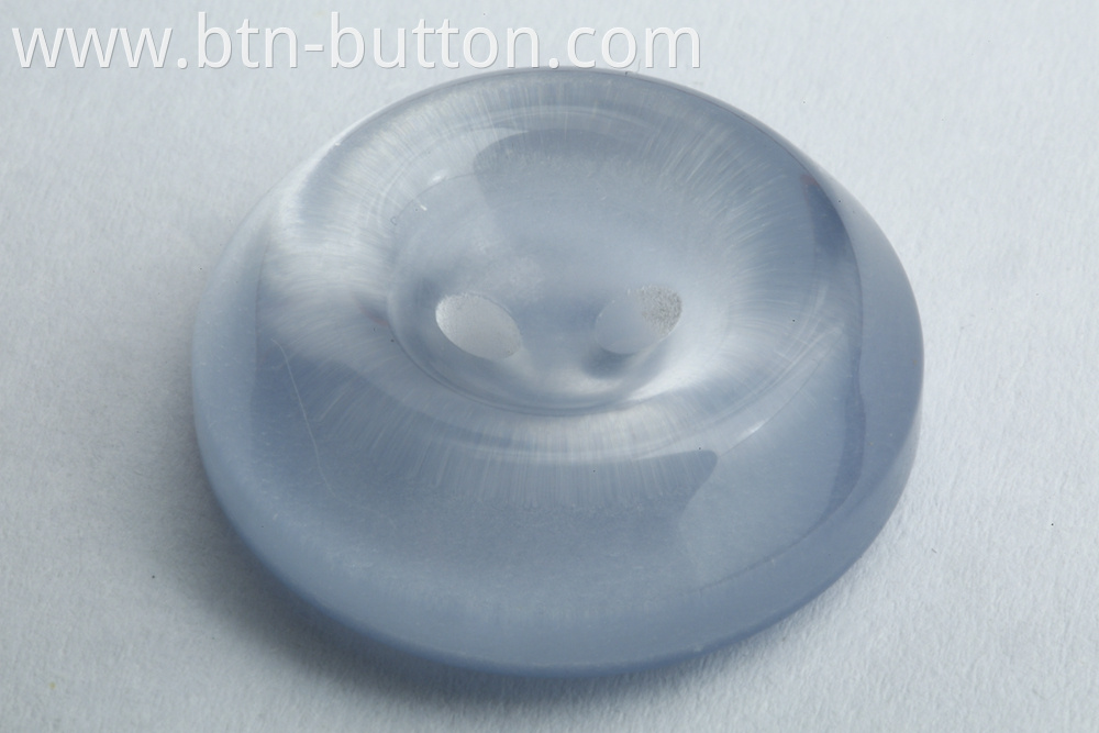 Concave thickened transparent plus pearl buttons